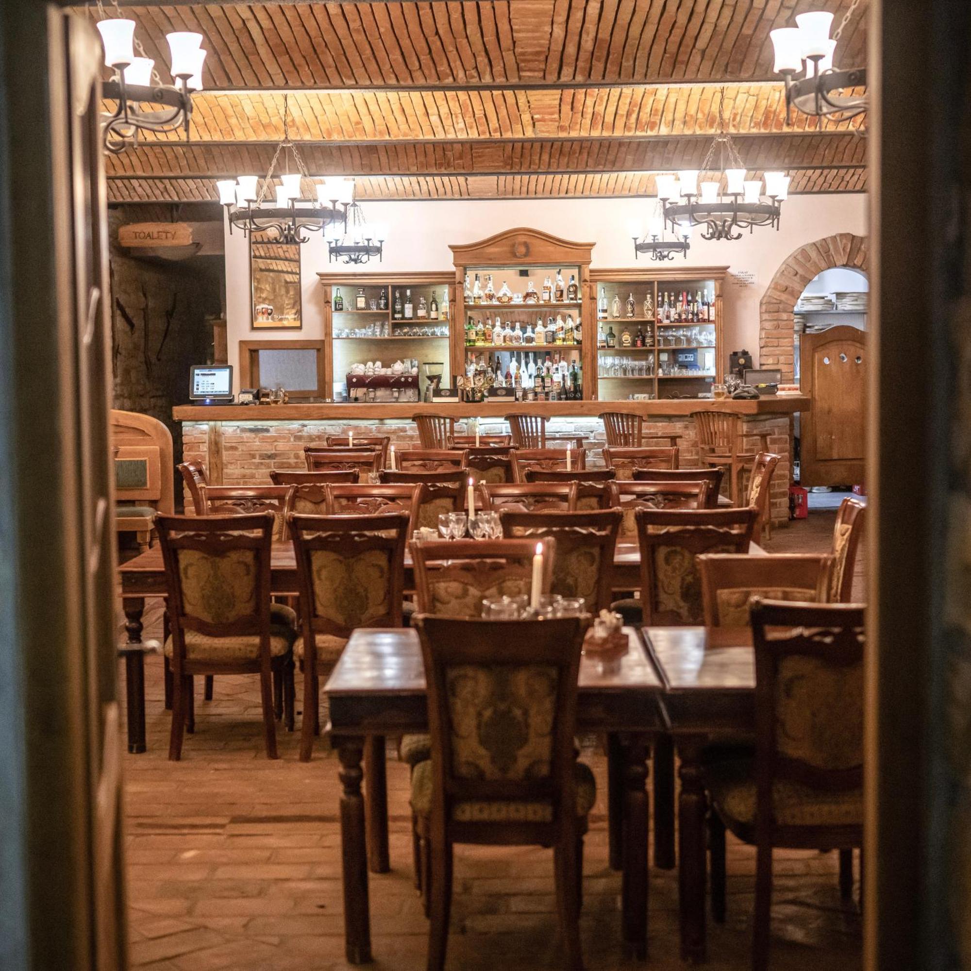 Hotel Lony Mochov Dış mekan fotoğraf